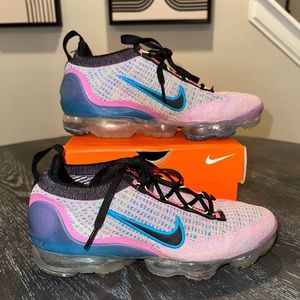 Gently Worn Womens Nike VaporMax 2021 - S8